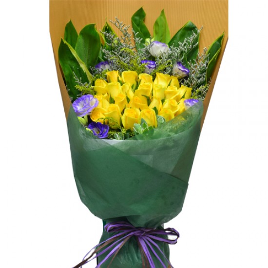 Golden Bliss 18pcs Yellow Roses Bouquet